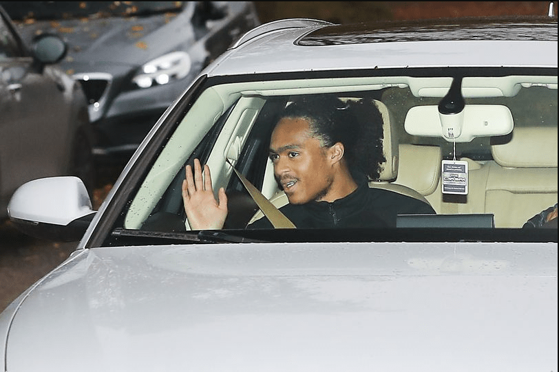 Manchester United youngster pictured back at club after injury blow